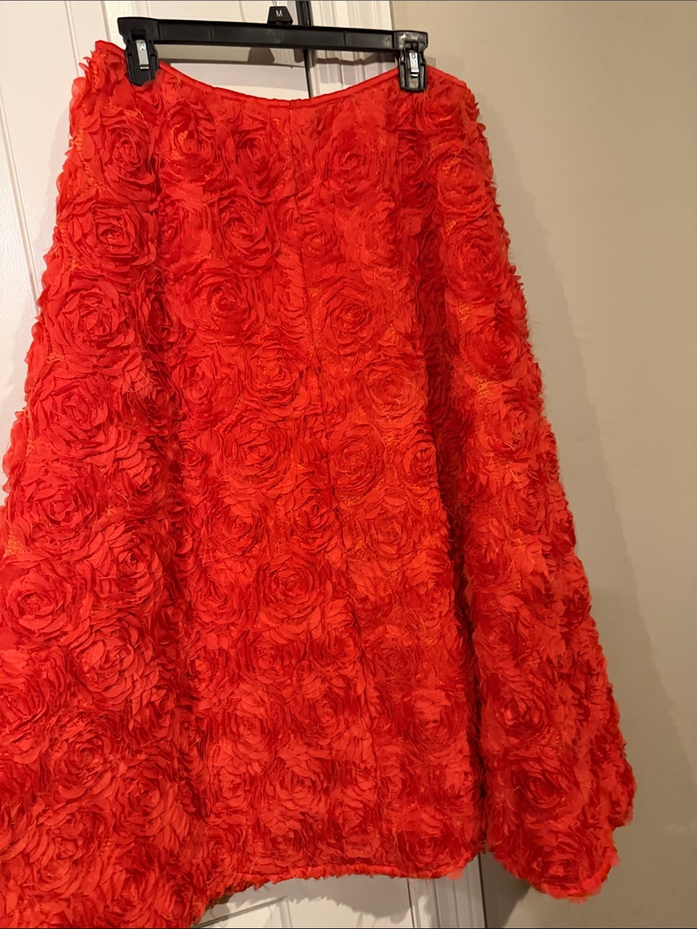 Red Rosette Textured Maxi  Skirt - Picture 3 of 9